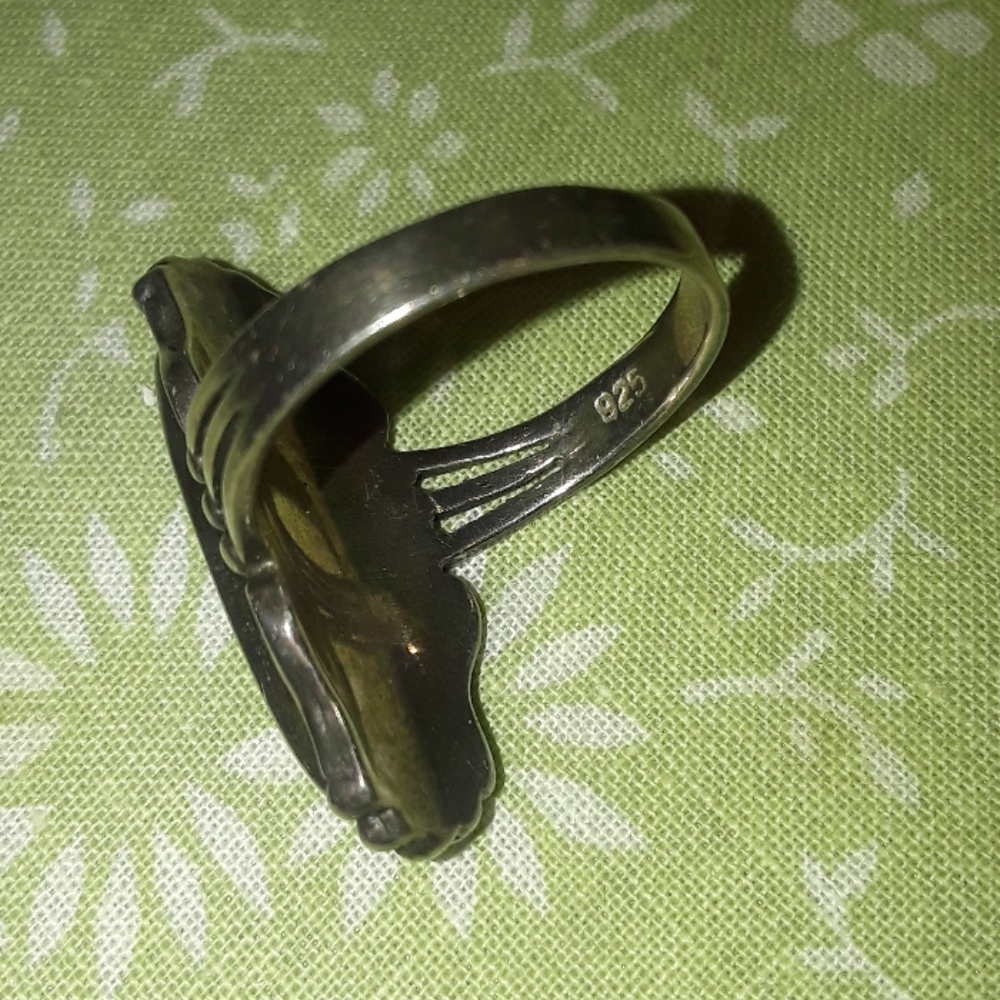 Ring - Picture 3 of 3